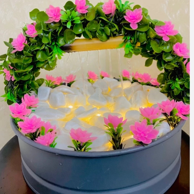 آبنما رومیزی دکوری مدل زنبق